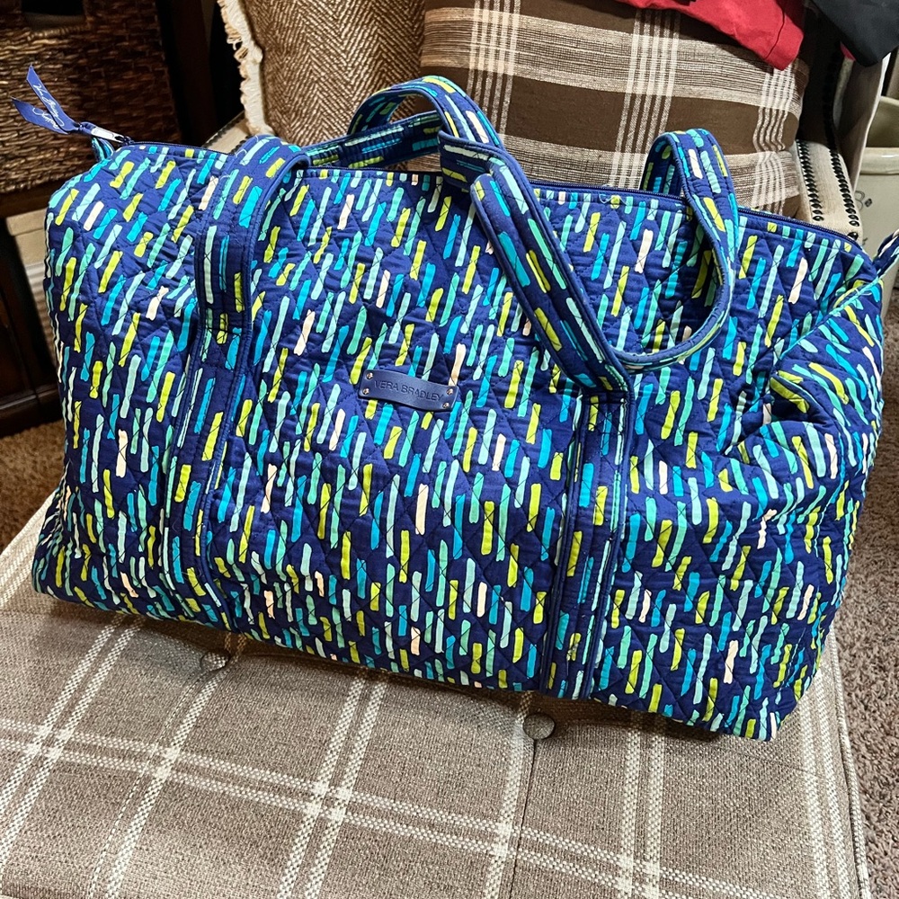 Like New Vera Bradley Large Duffle Bag